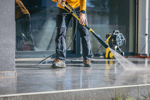 Best Vinyl Siding Pressure Washing in Hutchinson, MN
